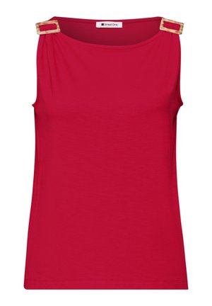 Haut rouge sans manches avec encolure carrée et boucles rectangulaires décoratives sur les bretelles.