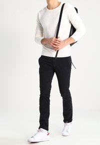 Minimum Sweter