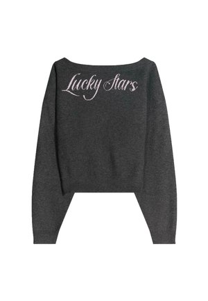 - Sweter