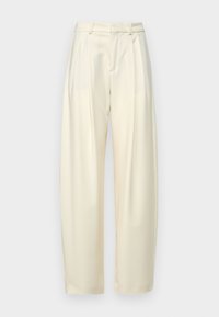 Pleated, high-waisted trousers in light cream fabric. Features a straight cut and a smooth texture. No pockets or visible hardware.