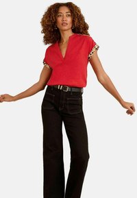 Nije odabrano, red leopard print trim