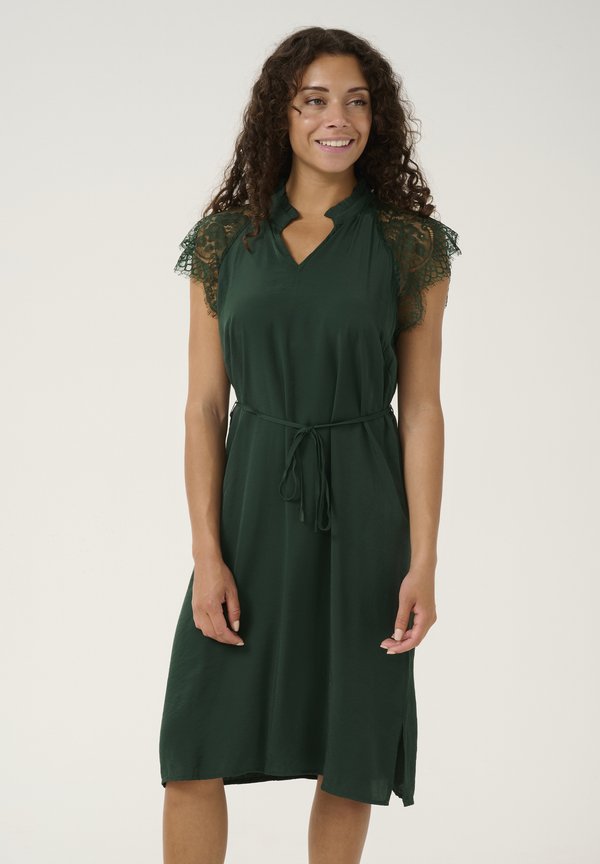 CRNOLA - Freizeitkleid - ponderosa pine