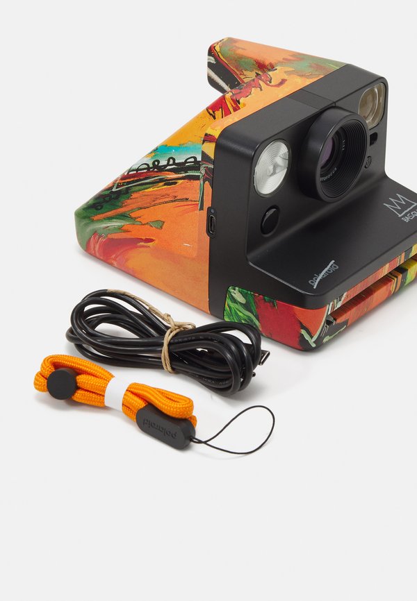 NOW GEN 2 BASQUIAT EDITION UNISEX - Camera2