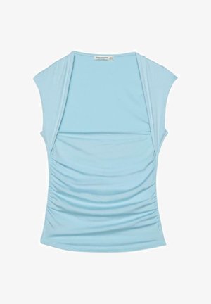 Lyseblå ærmeløs top med bred, firkantet udskæring og rynkede sider, lavet af blødt og elastisk stof.