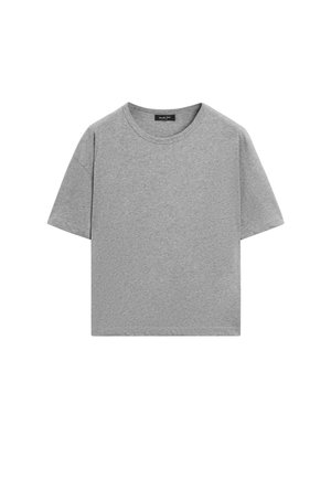 Kortärmelig, lichtgrijs T-shirt met ronde hals en een losse pasvorm, plat uitgestald op een witte achtergrond.