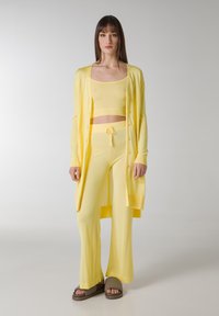 Deha Broek - giallo canarino