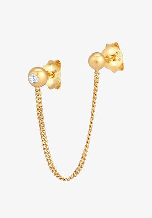 Boucle d'oreille chaîne en argent sterling plaqué or avec un petit cristal sur une puce et une boule d’or polie sur l’autre, reliés par une fine chaîne.