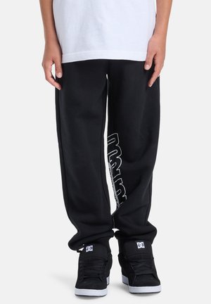 - Spodnie treningowe