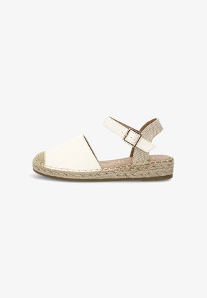 Sandalia espadrille blanca con suela de yute trenzado, puntera cerrada, tira trasera trenzada y correa de tobillo ajustable con hebilla.