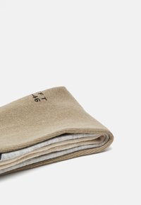 Puma LOGO CREW SOCK UNISEX 3 PACK - Calcetines de deporte - beige/grey