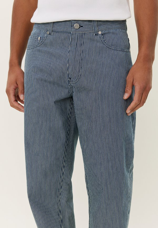 RYDER - Relaxed fit jeans3