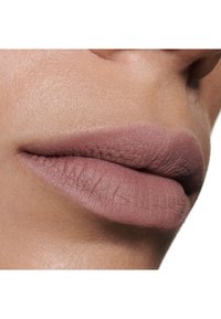 MAC POWDER KISS LIQUID LIPCOLOUR - Liquid Lipstick - it´s personal