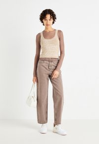 Pepe Jeans BARREL  - Jeans a sigaretta - earth brown