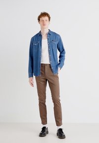 Lee REGULAR FIT - Camicia - washed blue