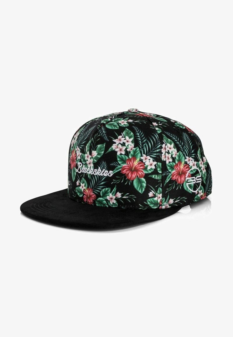 Czarna czapka typu snapback z żywym wzorem kwiatowym w różowe hibiskusy i zielone liście, zamszowym daszkiem oraz haftowanym logo.