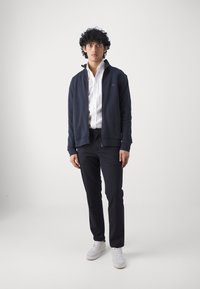 Thumbnail Image 6