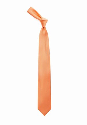 Orange satin slipsnod med en smal form, som har en slät textur och en knuten design upptill. Ändarna smalnar av till en spets.
