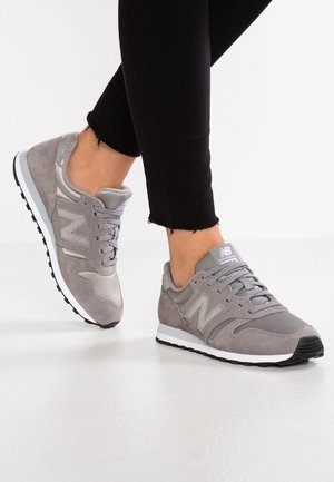 Trainers - grey