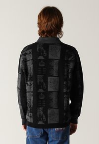 Former REQUIEM - Πόλο - black/grey