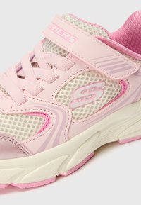 Skechers Performance RETRO GRAPH UNISEX - Tenisky - pink