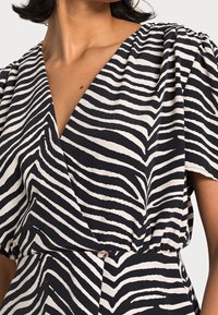 Morgan Camicetta - black