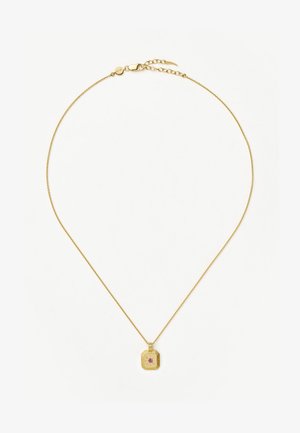 Kuldne kaelakee ruudukujulise ripatsiga, millel on tekstureeritud pind ja väike roosa vääriskivi keskpunktis. Lisatud reguleeritav lukustus.