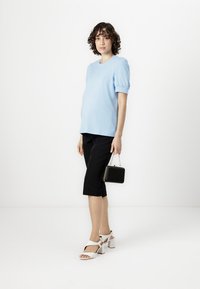 Vero Moda Maternity VMMKERRY O NECK  - Základné tričko - dutch canal