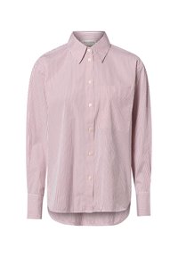 Koszula na guziki w paski w jasnoczerwonym i białym kolorze. Posiada kołnierzyk, kieszeń na przodzie oraz długie rękawy z mankietami na guziki. Miękka faktura tkaniny.