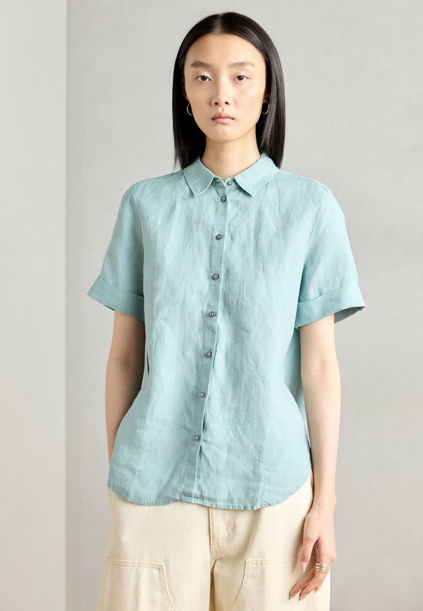 BLOUSE REGULAR FIT SHORT SLEEVE SOLID - Button-down blouse - pure teal