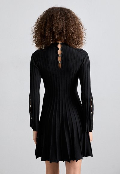 Maje RAFFIE - Rochie tricotată - noir