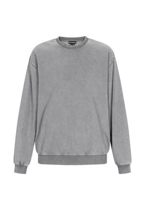 Harmaa pitkähiainen huppari, joka on valmistettu pehmeästä kankaasta. Siinä on pyöristetty kaula-aukko, ribbireunat hihoissa ja rento malli, jossa on pudotetut olkapäät.