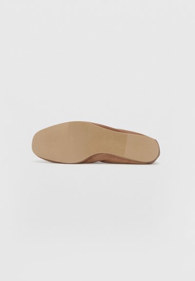 Filippa K REY - Baleriinad - khaki beige