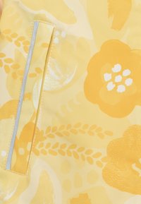 Reima Regnjacka - light yellow