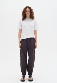 InWear Kapsáče - americano