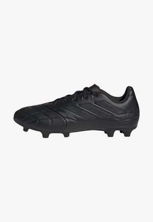 Scarpa da calcio nera con tomaia in pelle texturizzata, caratterizzata da un design elegante, chiusura con lacci e molteplici tacchetti per la trazione.