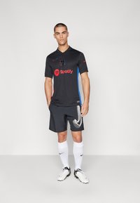 Nike Performance FC BARCELONA STADIUM AWAY - Fotbalový dres - black/university red/hyper royal