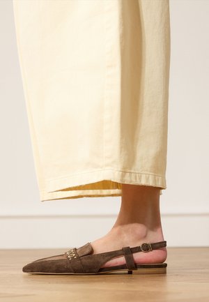 Manfield, Slingback ballerina´s - braun