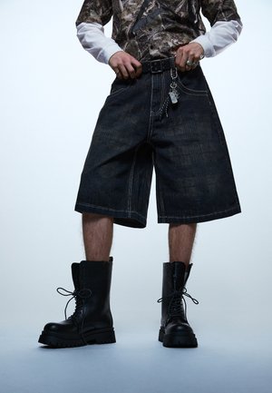 Jaded London CHECK CARPENTER SHORTS - Pantaloni scurți din denim - denim