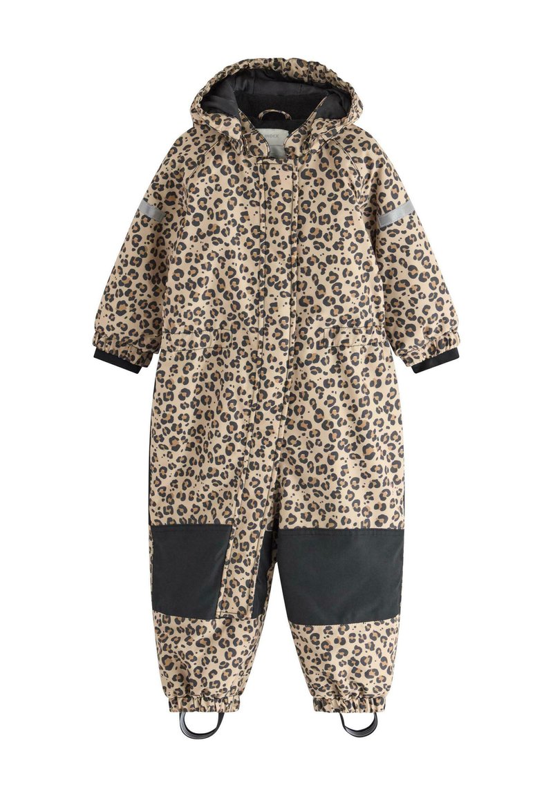 Snowsuit s leopardím vzorem, izolovaný, v béžovo-černé barvě. Má podšitou kapuci, dvě přední kapsy a černé kolenní záplaty. Elastické manžety na zápěstích.
