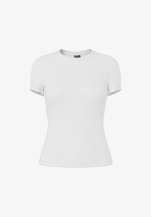 Plain hvid tætsiddende T-shirt med korte ærmer og rund hals, vist på en hvid baggrund.