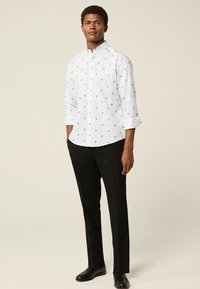 Next EASY IRON PRINTED OXFORD REGULAR FIT - Marškiniai - white neutral bird