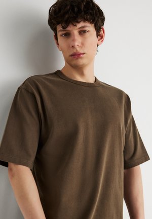 HEAVYWEIGHT LOOSE TEE - Βασικό μπλουζάκι - maitake brown