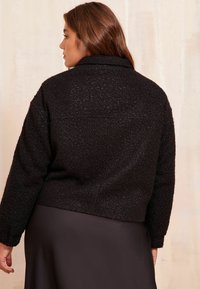 Curves Like These ZIP UP - REGULAR FIT - Giacca invernale - black