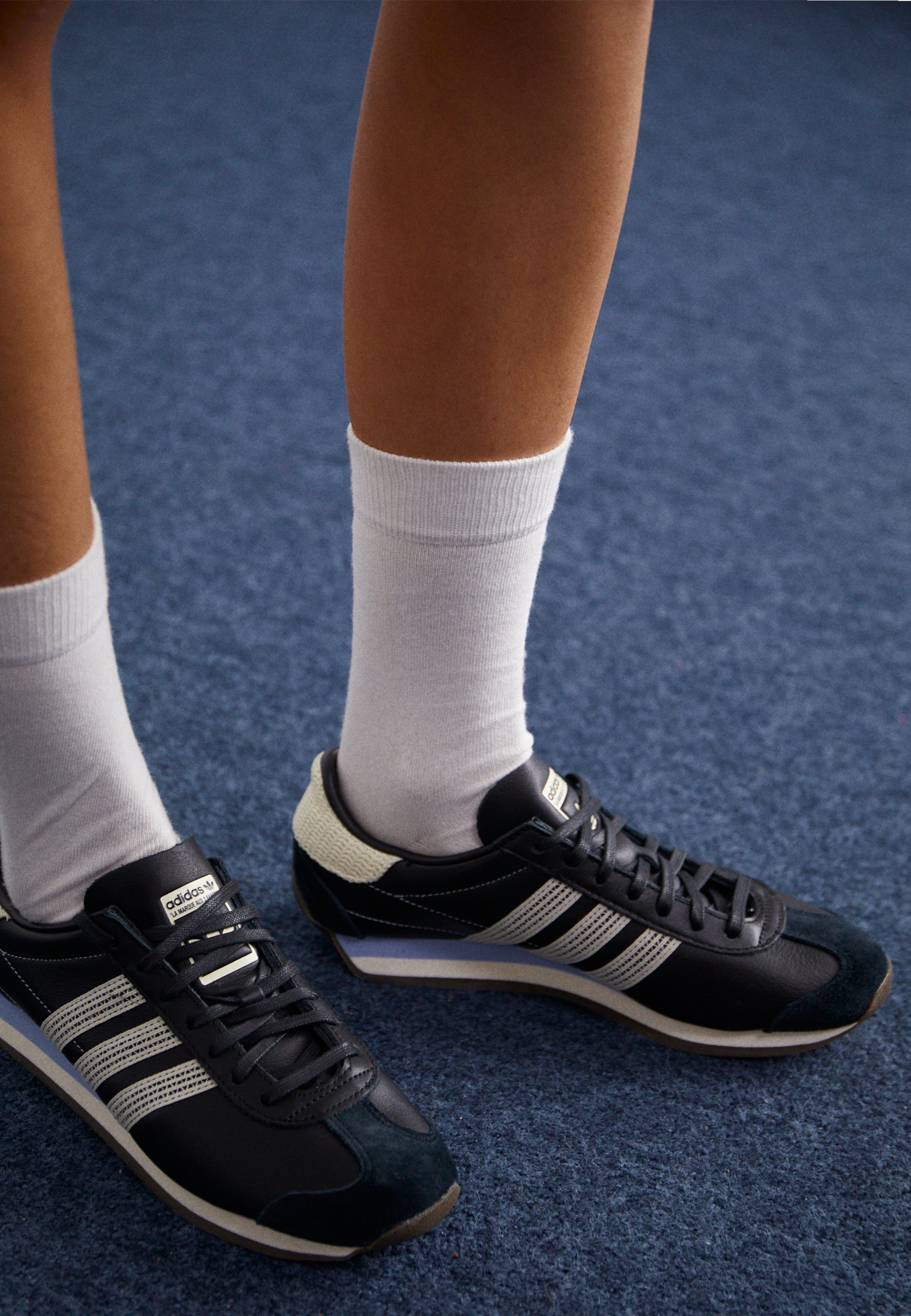 ★Adidas Country OG Wonder Quartz Core Black★ Adidas ID1416 Country OG W COUNTRY OG Wonder Quartz/Core
