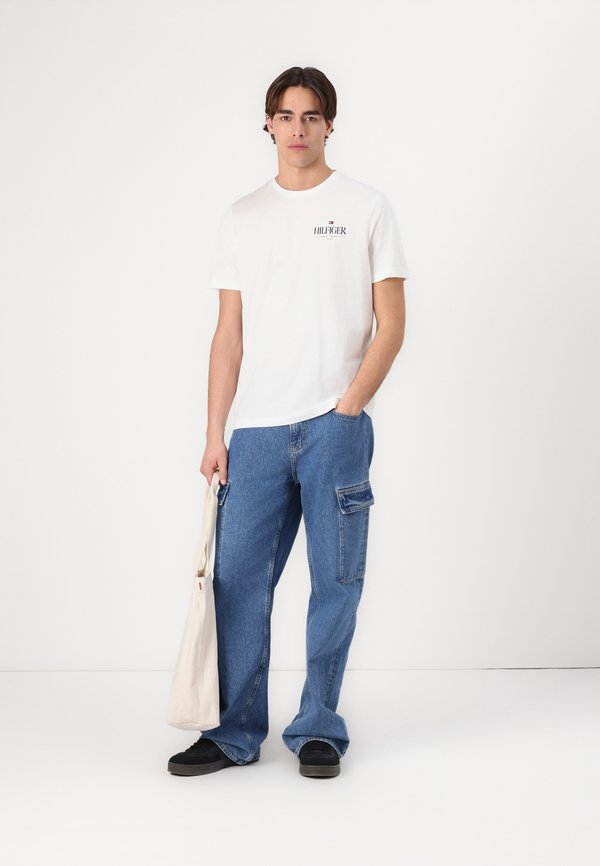 STACK TEE UNISEX - Print T-shirt2