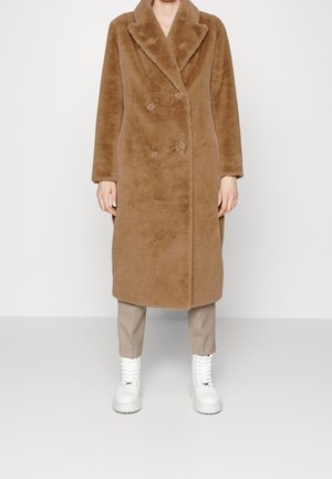 Zimní kabát - brown