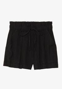 Shorts noirs en tissu texturé, avec une taille élastique et un cordon de serrage, deux poches avant et des détails de coutures contrastées.