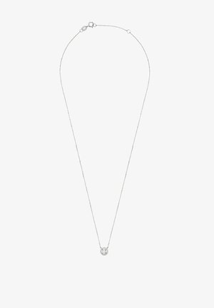 Sølv kædedesign med en rund vedhæng, der har indlejrede klare sten, hvilket viser et fint og poleret udtryk.