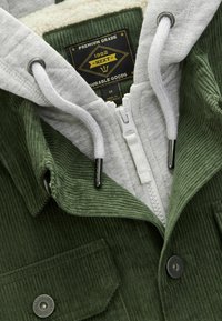 Next HOODED - REGULAR FIT - Lengva striukė - green