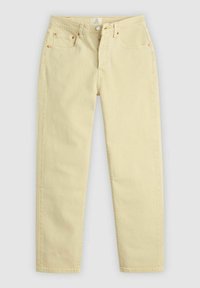 Pantalones vaqueros de mezclilla amarillos claros con corte recto. Presentan bolsillos delanteros, remaches de cobre y cierre de botón. Textura suave, diseño informal.